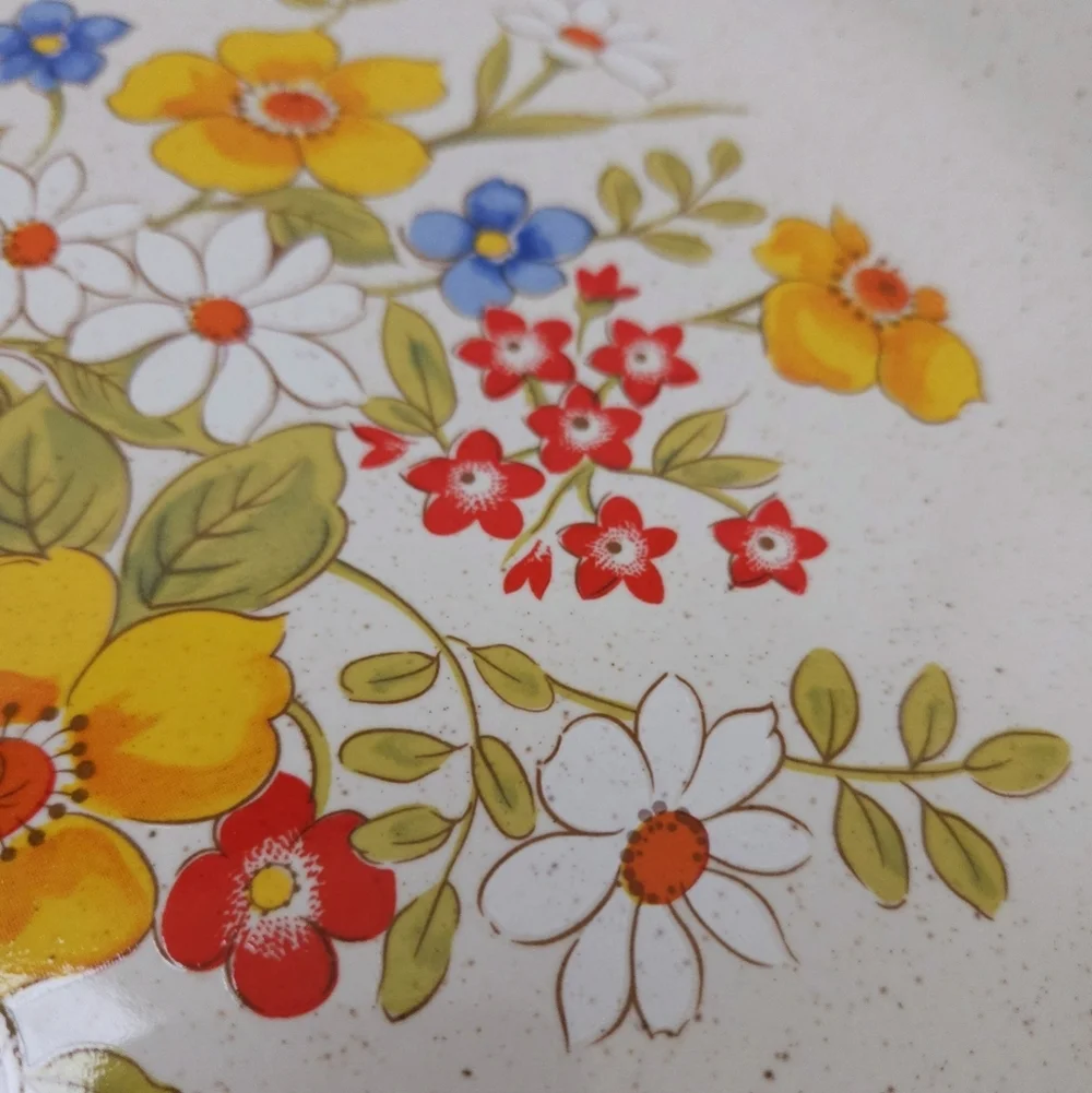 Casual Elegance vintage stoneware